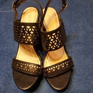 Bamboo black wedges size 8